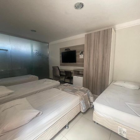 Mustang Hotel 萨尔盖鲁 外观 照片