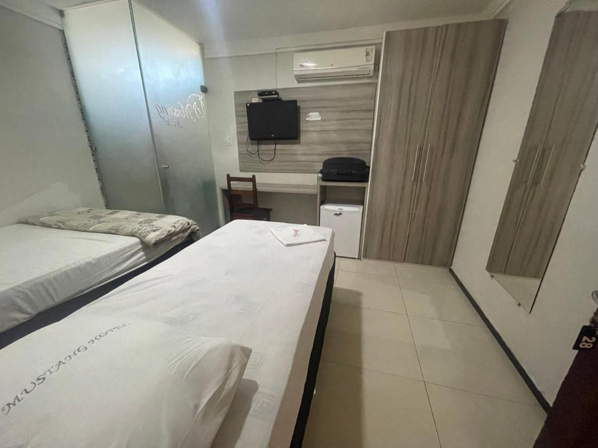 Mustang Hotel 萨尔盖鲁 外观 照片