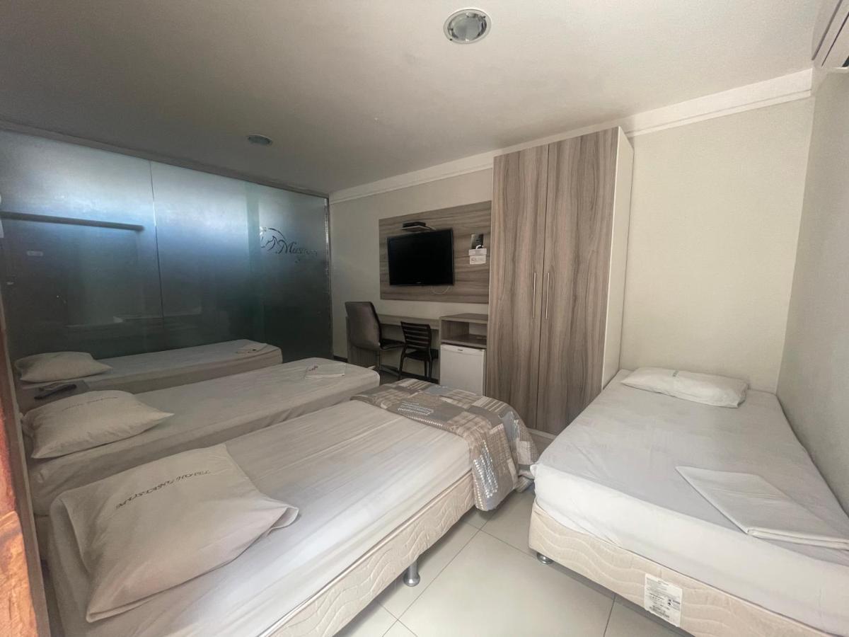Mustang Hotel 萨尔盖鲁 外观 照片