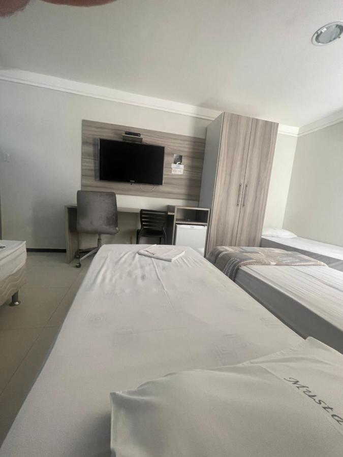 Mustang Hotel 萨尔盖鲁 外观 照片